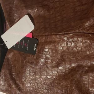 NWT Commandos Brown Crocidile Size M